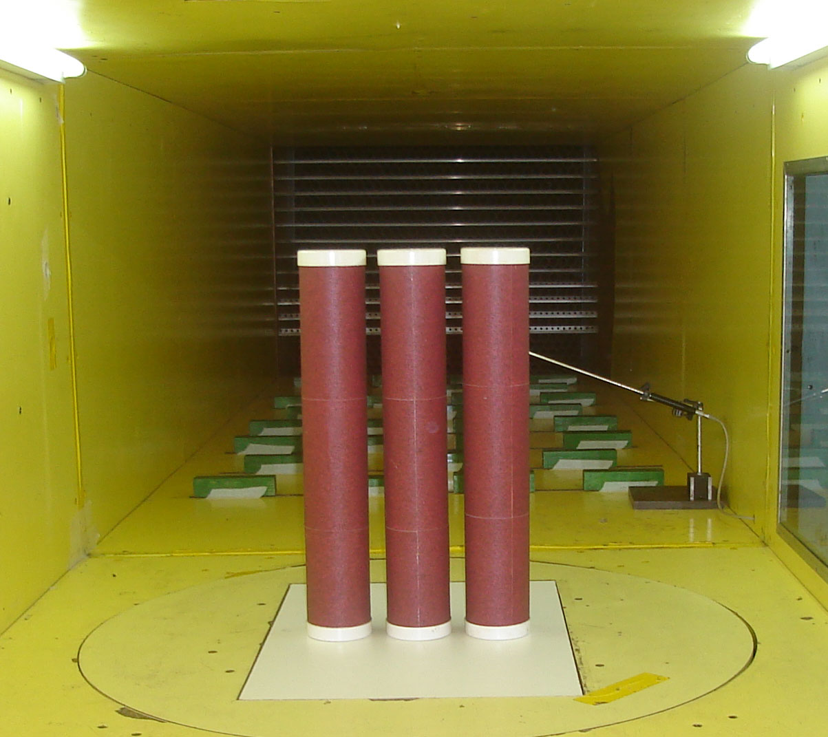Determinación de los coeficientes de resistencia de tres silos